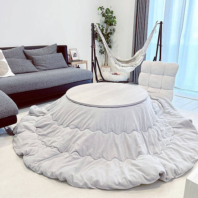 「軽くてあったかい！モダンな雰囲気にも合う円形のこたつ布団」 by chimさん
