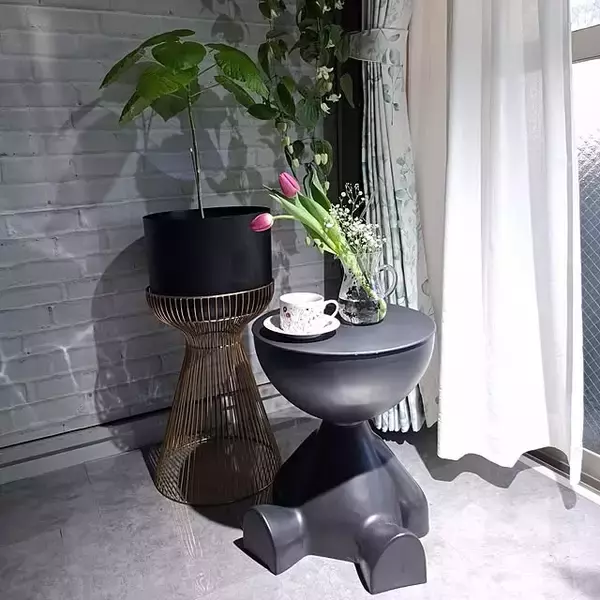 「お気に入りの植物が引き立つ♪インテリアにもなるプラントスタンド6選」の画像