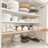 「「取りにくい」「入らない」を解消！ニトリで叶えるストレスフリーな食器棚収納術」の画像2