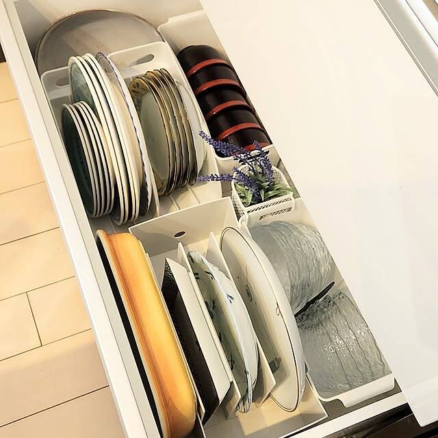 「取りにくい」「入らない」を解消！ニトリで叶えるストレスフリーな食器棚収納術