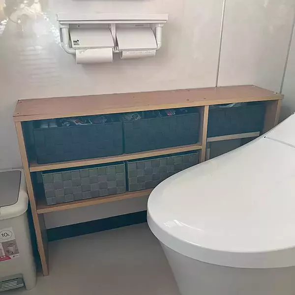 「ホッと一息つける空間を演出♡初心者でもチャレンジしたいトイレDIY」の画像