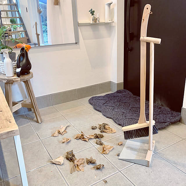 効率よく掃除してきれいをキープ！床にホコリがたまらないようにする工夫