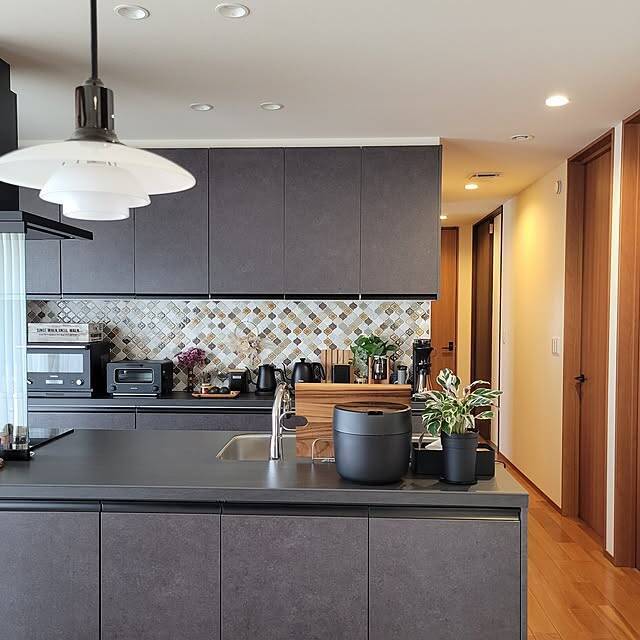 炊飯器や電子レンジの置き場所を解決！キッチンを快適にするベストな置き方