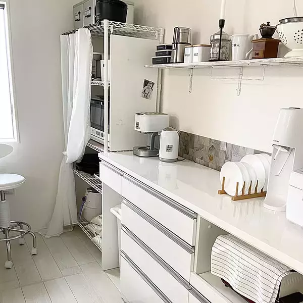 「炊飯器や電子レンジの置き場所を解決！キッチンを快適にするベストな置き方」の画像