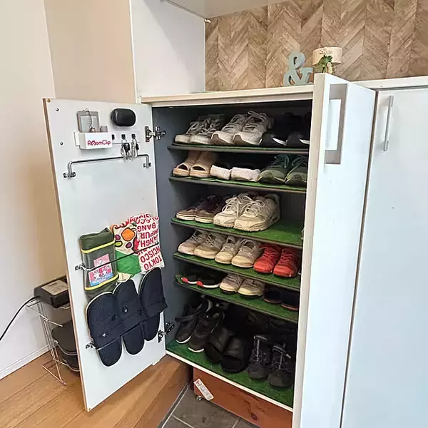 「「家の顔」を美しく整える！今すぐ参考にしたい玄関収納のアイデア集」の画像