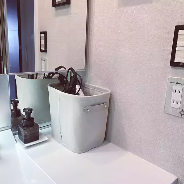 「ワンアクションで毎日の片付けがラクに♪ポイっと入れるだけで整う収納アイデア」の画像