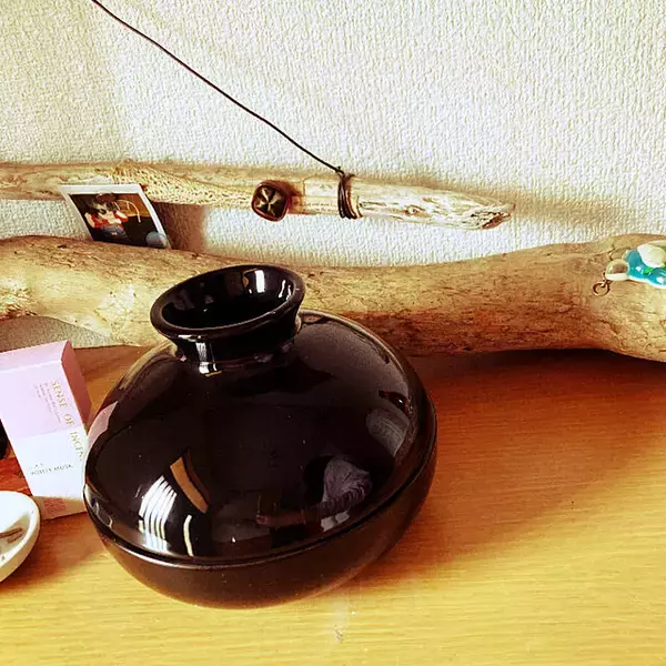 「夏の必需品をインテリアでも楽しむ♪デザインで魅せる蚊取り線香カバー」の画像