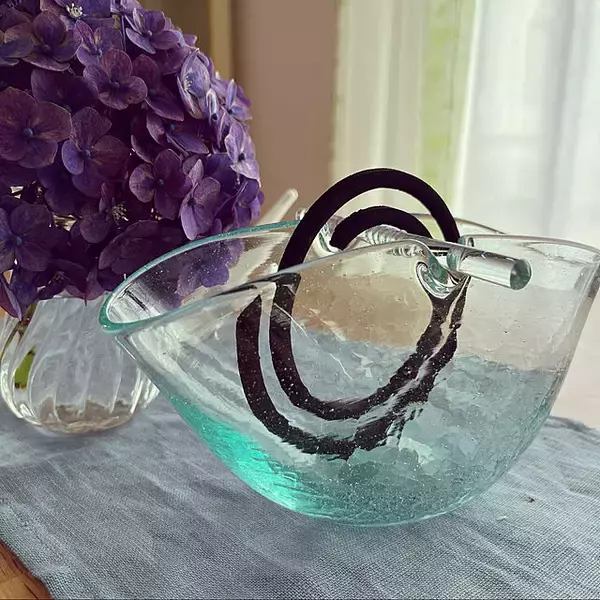 「夏の必需品をインテリアでも楽しむ♪デザインで魅せる蚊取り線香カバー」の画像