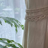 「手づくりで自分好みに♪暮らしになじむカーテンタッセルのDIY実例6選」の画像1