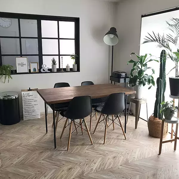 「部屋が一気に見違える！憧れのヘリンボーン柄のある暮らし」の画像