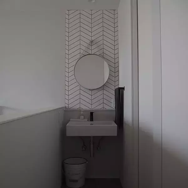 「部屋が一気に見違える！憧れのヘリンボーン柄のある暮らし」の画像