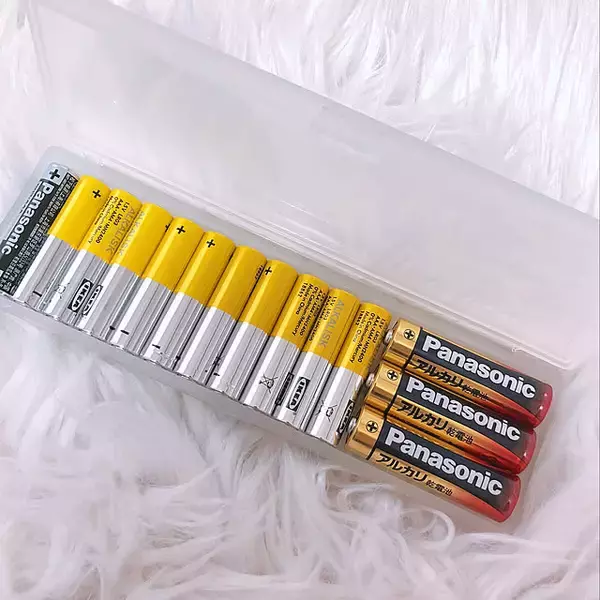 「ストック量も種類もすぐ把握できる！参考にしたい電池収納のアイデア集」の画像