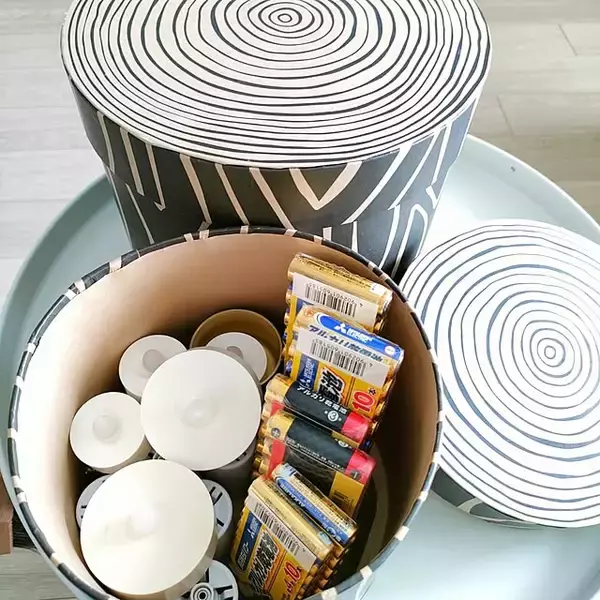 「ストック量も種類もすぐ把握できる！参考にしたい電池収納のアイデア集」の画像