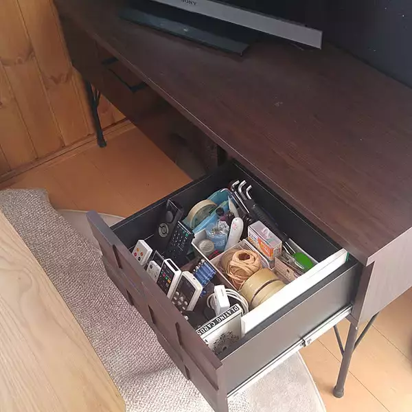 「ストック量も種類もすぐ把握できる！参考にしたい電池収納のアイデア集」の画像