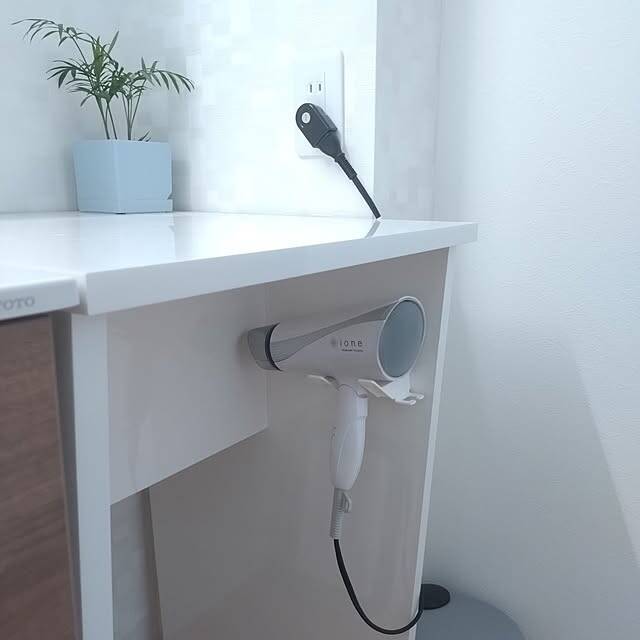 使いやすく片付けやすい♪身支度がもっと快適になるドライヤー収納のアイデア