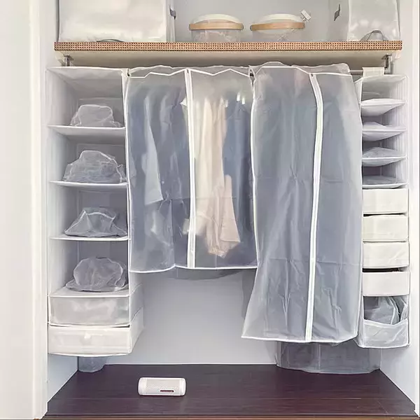 「見た目も使いやすさも整う理想の空間に！IKEAの収納アイテムで自分らしいクローゼットを作りませんか」の画像