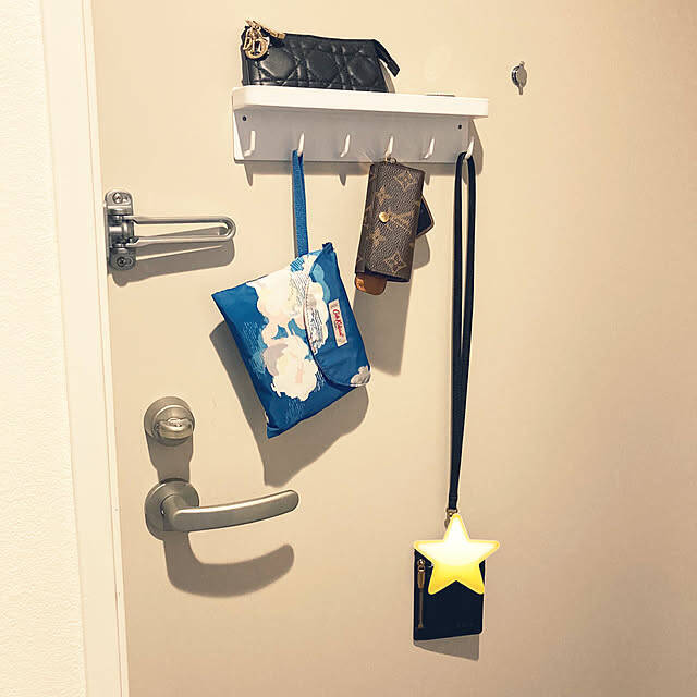 貼るだけで簡単収納！マグネットアイテムを使って便利になった収納の実例