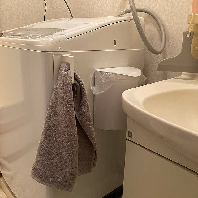 貼るだけで簡単収納！マグネットアイテムを使って便利になった収納の実例