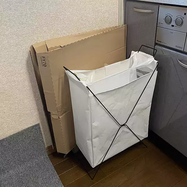 「「何かいい収納方法はないかな」と思ったら試してほしい！ダイソーのランドリーバスケット活用アイデア」の画像