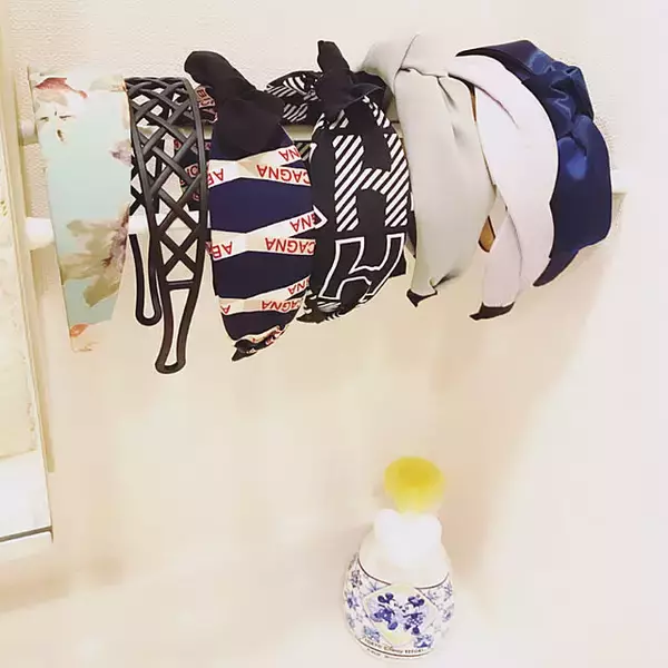 「迷わず選べる！身支度がラクになるヘアアクセサリー収納アイデア」の画像