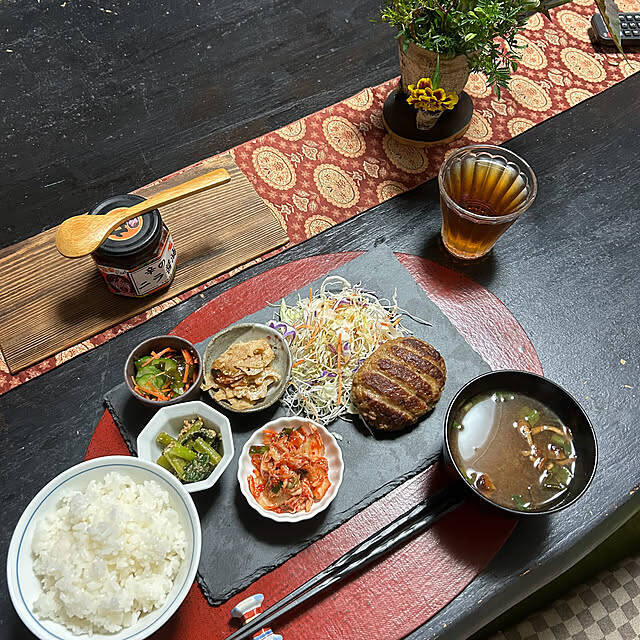 プチプラでバリエーションが豊富♡テーブルを彩るダイソーの食器カタログ
