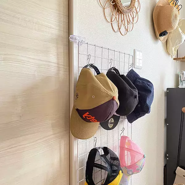 「こんな使い方もあったの？目からウロコの100均フック活用術」の画像