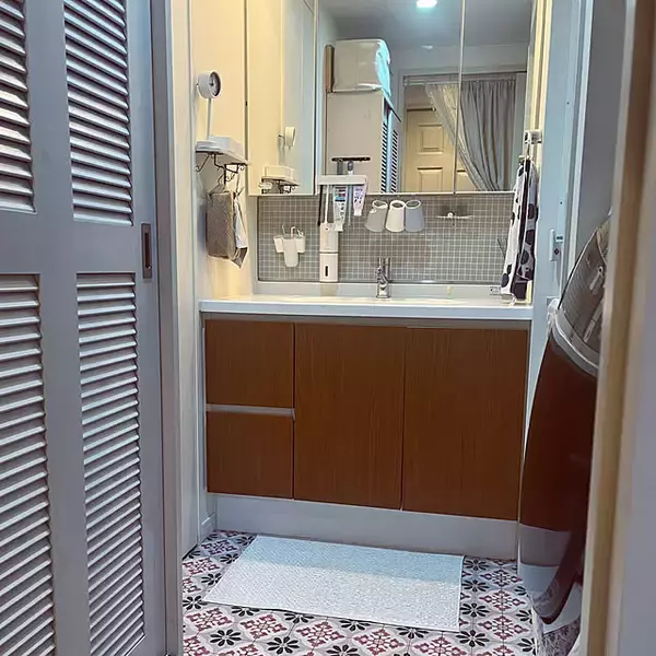 「インテリアの印象を一気に変えてくれる♪おうちの床をリメイク＆DIY」の画像