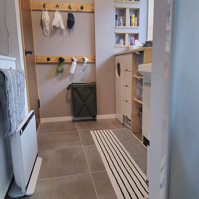 インテリアの印象を一気に変えてくれる♪おうちの床をリメイク＆DIY