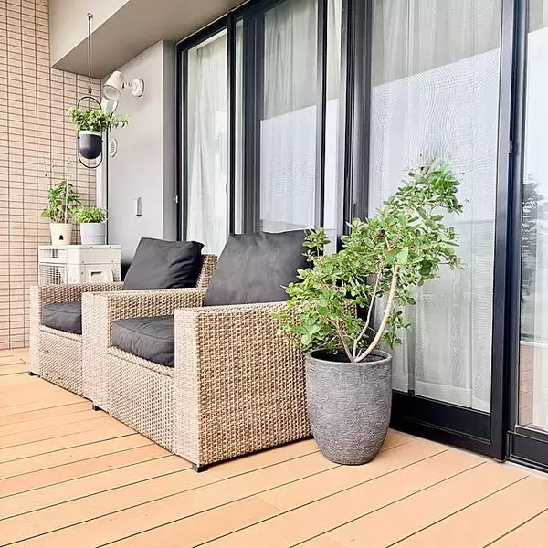 「極上のプライベート空間をIKEAでつくる♡ベランダ家具でくつろぎ空間にワンランクアップ」の画像