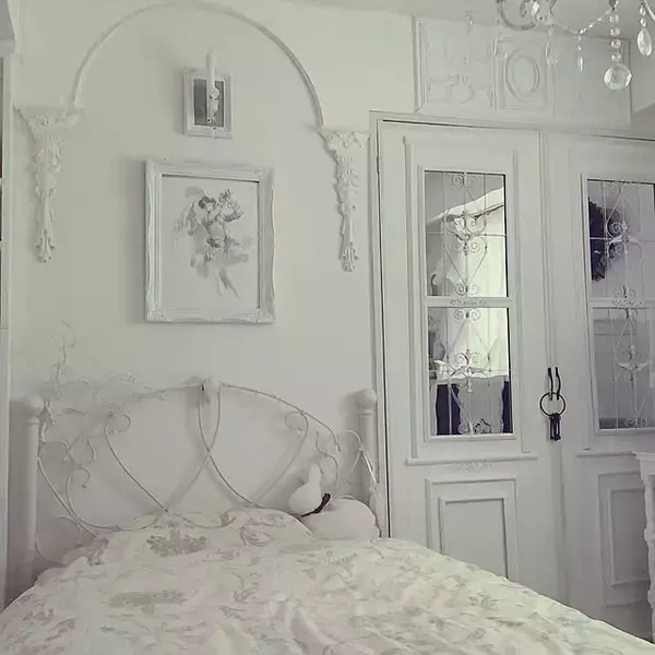 「お部屋の印象がガラリと変わる！きっとチャレンジしてみたくなるドアリメイクアイデア」の画像