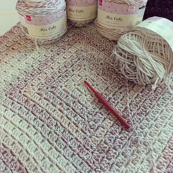 バリエーションが豊富で選ぶのも楽しい☆ダイソーの毛糸を使ったハンドメイド作品集