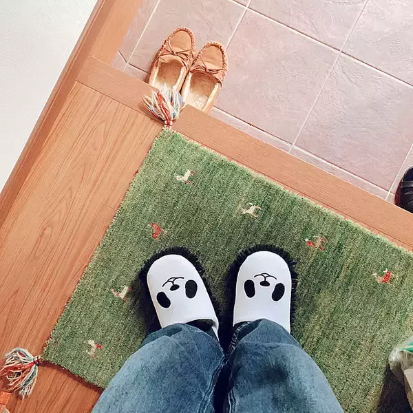 「ハイクオリティなデザインで履くのが楽しくなる♪ダイソーの高見えスリッパ・ルームシューズ」の画像