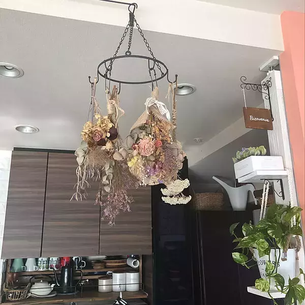 「アイディアいろいろ♡アイアンフックを使ったDIY実例」の画像