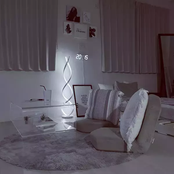 「「40m2。透明感と開放感が突き抜けた、モノトーン×無機質な明るいお部屋」 by ERIKAさん」の画像