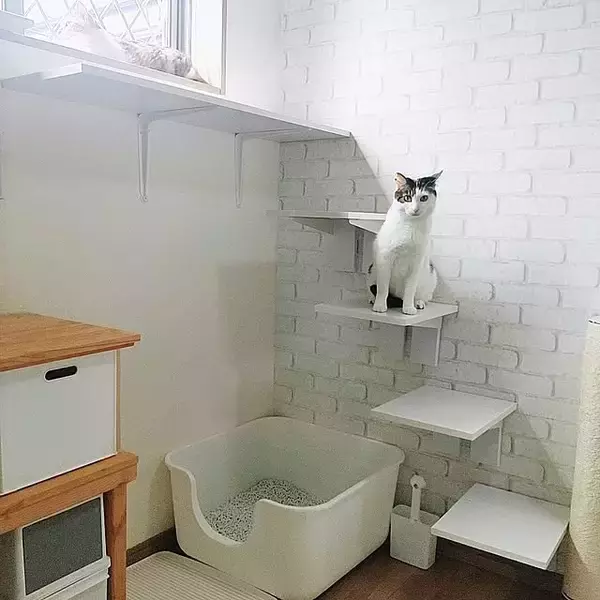 「原状回復OKで壁面に収納できる♪スタンドバーを活用したDIYのアイデア」の画像