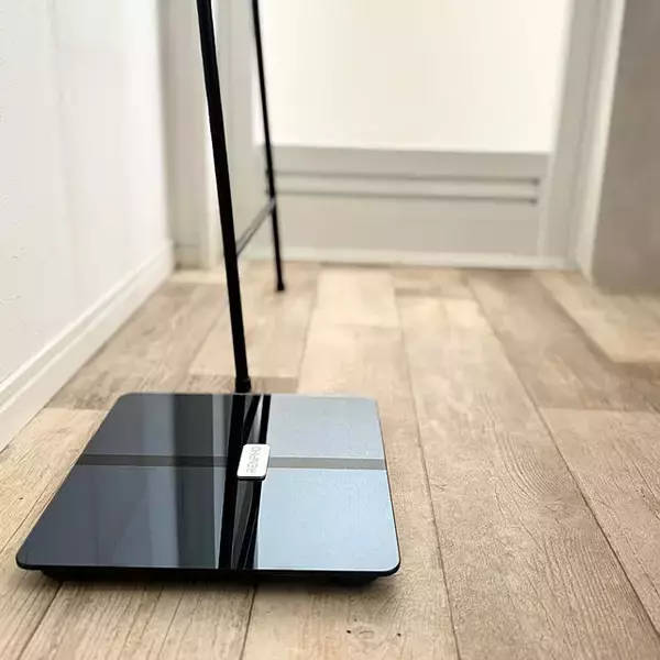 「乗るだけ、つけるだけ！自分の「体の変化」がパッとわかる記録の道具」の画像