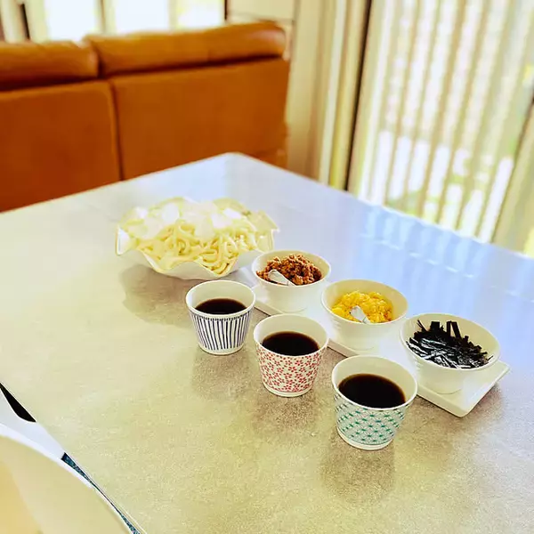 「火を使わずパパッと完成♪夏休みのごはん作りを楽しく乗り切るアイデア5選」の画像