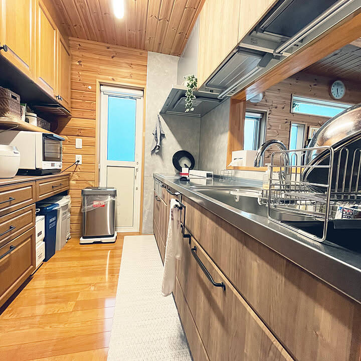 【写真でルームツアー】家中どこにいても心地いい。機能性も兼ね備えた、自然素材でつながるmogumoguさんのお家をご紹介！