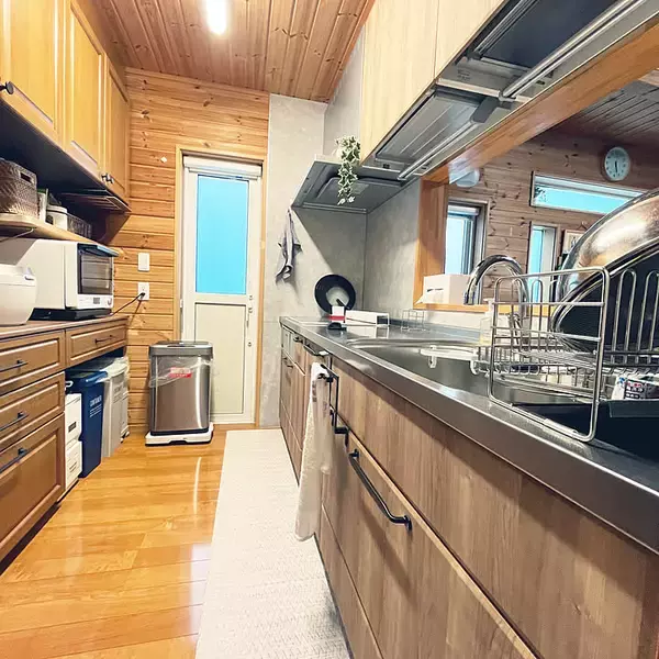 「【写真でルームツアー】家中どこにいても心地いい。機能性も兼ね備えた、自然素材でつながるmogumoguさんのお家をご紹介！」の画像