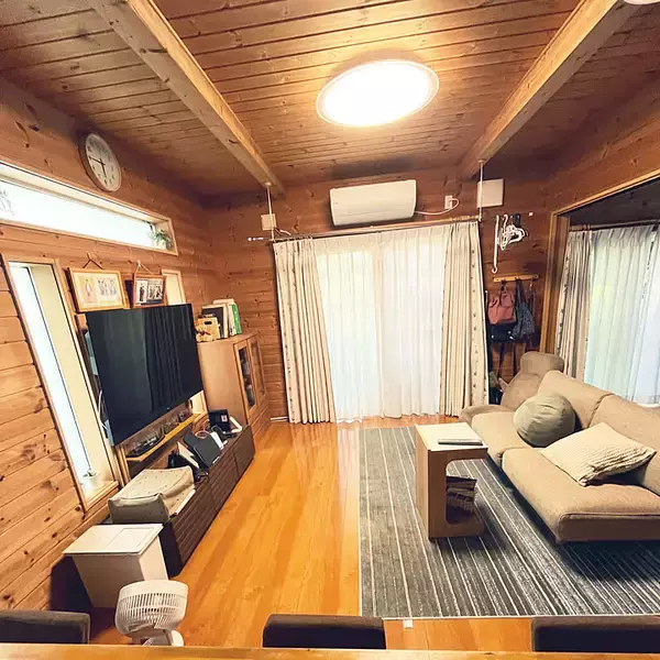 「【写真でルームツアー】家中どこにいても心地いい。機能性も兼ね備えた、自然素材でつながるmogumoguさんのお家をご紹介！」の画像