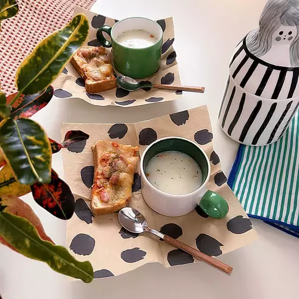 「一枚で気分が上がる！ペーパーナプキンで日常をセンスアップ」の画像