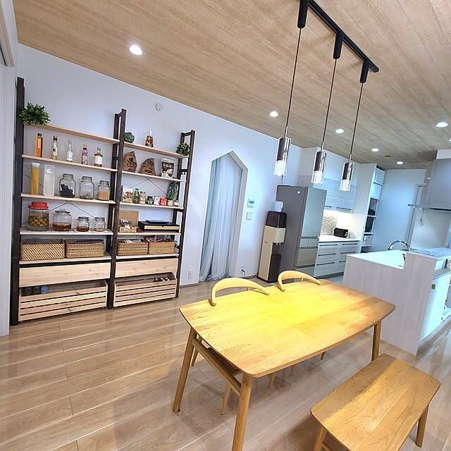 見やすく使いやすい工夫がたくさん！管理上手になれる食品・飲料の収納実例10選