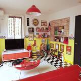 「カラフルなインテリアで気持ちを明るく！色鮮やかなお部屋のコーディネート」の画像2