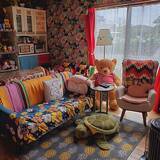 「カラフルなインテリアで気持ちを明るく！色鮮やかなお部屋のコーディネート」の画像3