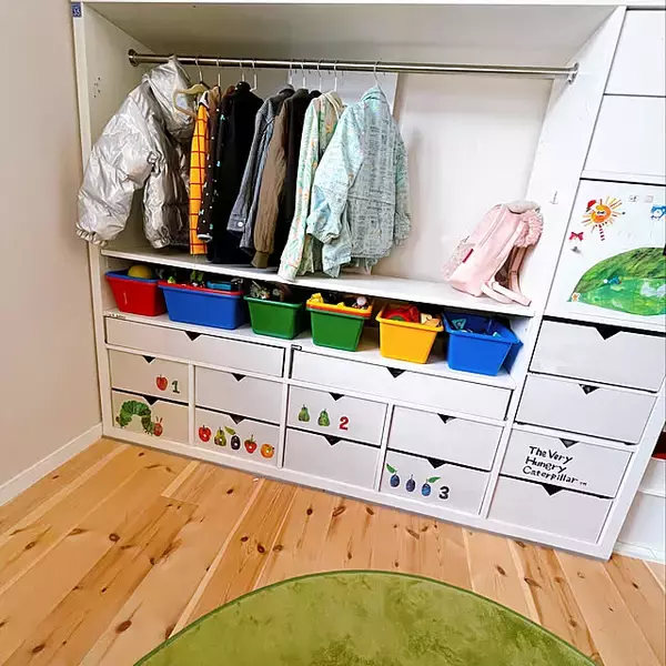 「IKEAでクローゼットがもっと快適に！収納上手さんの実例6選」の画像