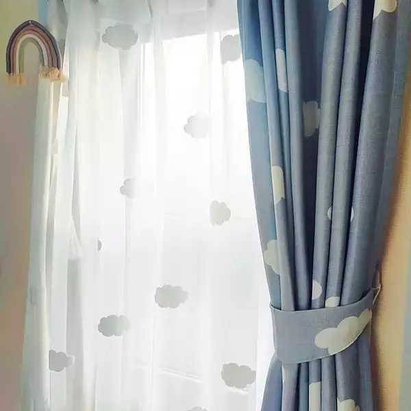 「部屋に合わせて選びやすい！迷わず選べるデザイン豊富なニトリのカーテン実例」の画像