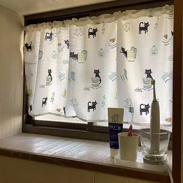 「部屋に合わせて選びやすい！迷わず選べるデザイン豊富なニトリのカーテン実例」の画像