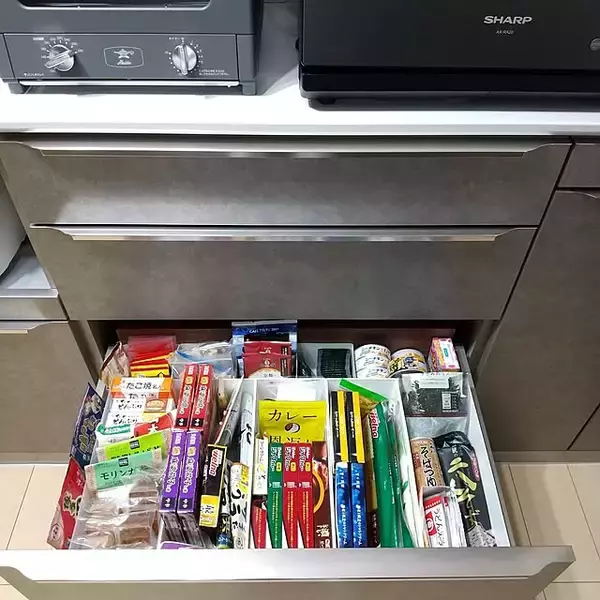 「食品から調理道具まですっきり整う！ニトリのキッチン収納アイテム10選」の画像