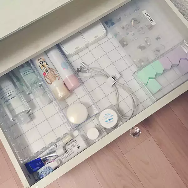 「インテリア性と使い勝手を両立したい方に。参考にしたいスキンケア用品の収納アイデア集」の画像