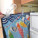 「【すきま活用アイデア】押し入れ端にタペストリー収納！つっぱり棒とクリップで折り皺ゼロ by love1017さん」の画像3